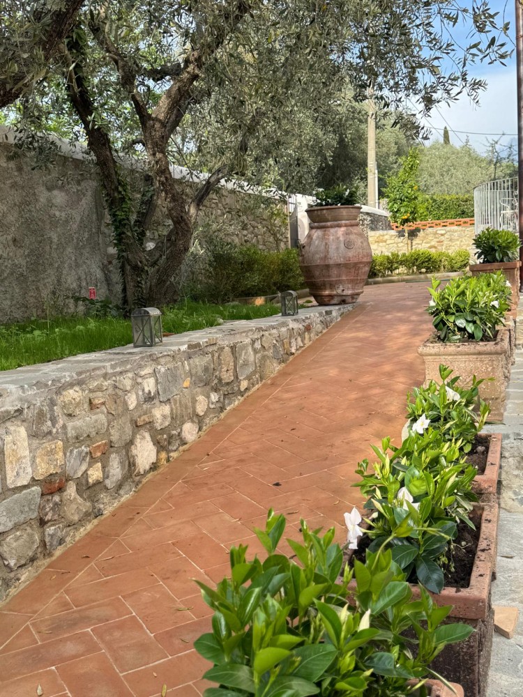 Your Private Tuscan Villa 17 Min to Florence City Centre · Private Pool · 6 Suites · 7 Baths