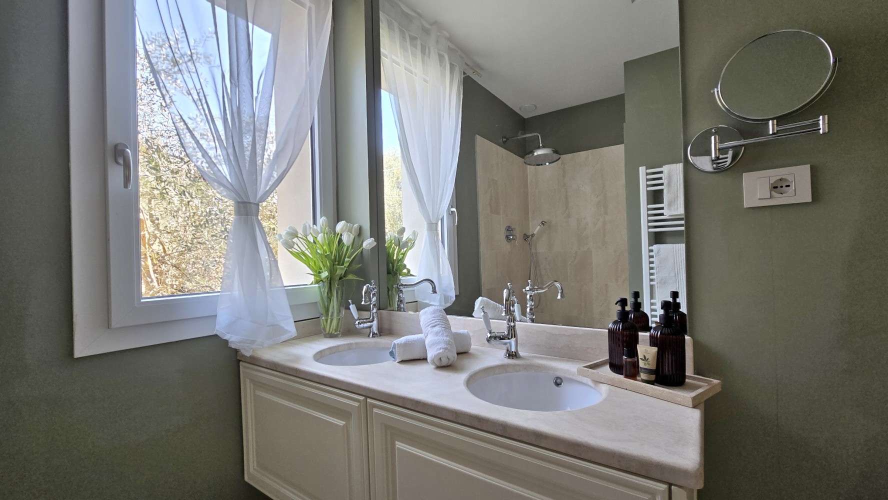 Your Private Tuscan Villa 17 Min to Florence City Centre · Private Pool · 6 Suites · 7 Baths