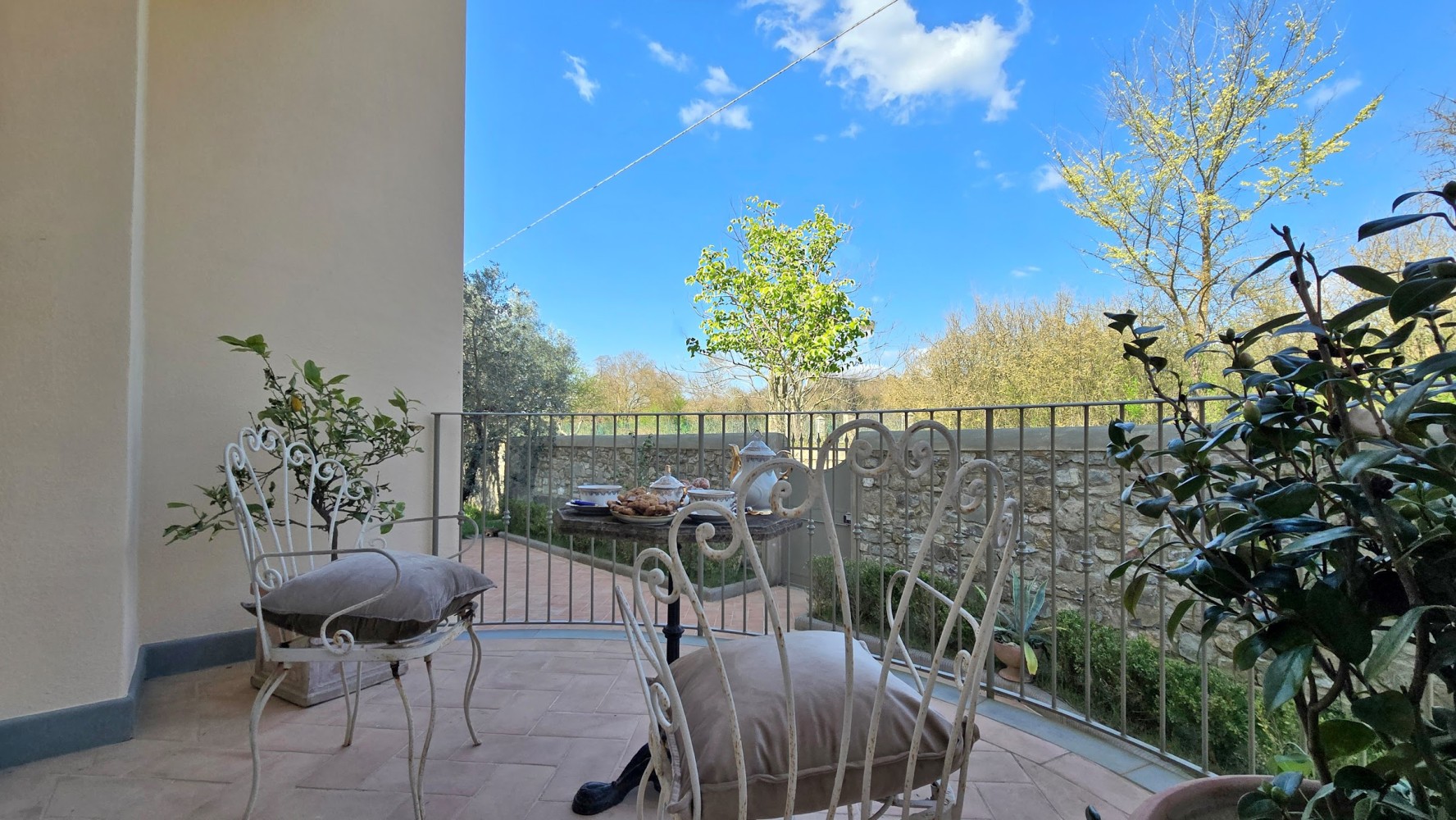 Your Private Tuscan Villa 17 Min to Florence City Centre · Private Pool · 6 Suites · 7 Baths