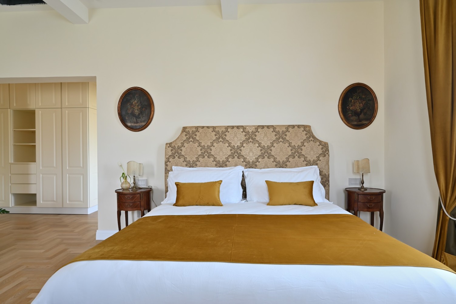 Your Private Tuscan Villa 17 Min to Florence City Centre · Private Pool · 6 Suites · 7 Baths