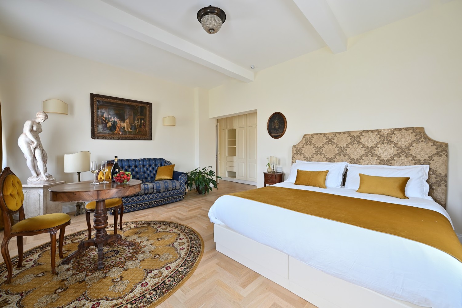 Your Private Tuscan Villa 17 Min to Florence City Centre · Private Pool · 6 Suites · 7 Baths